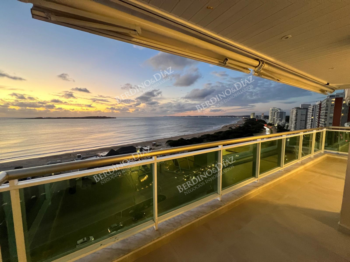 Apartamento ID.1301 - Apartamento a la venta en primera linea en CORAL TOWER
