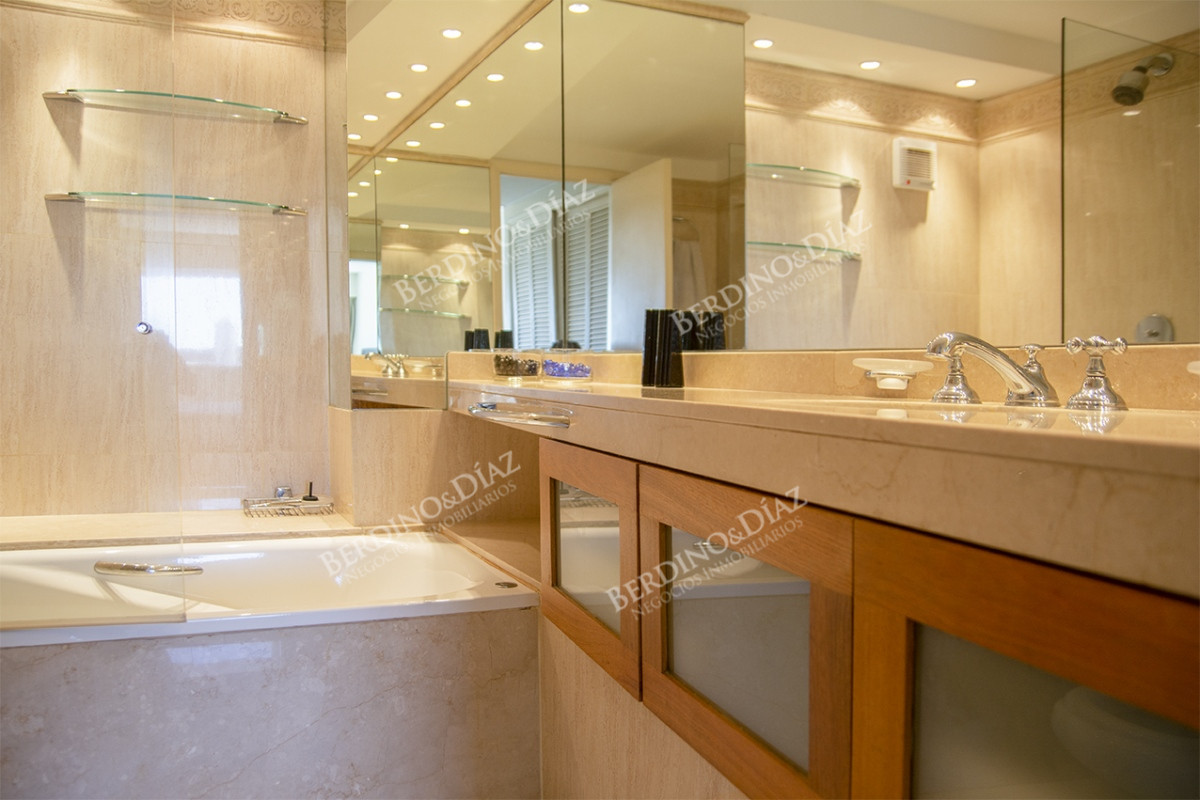 Apartamento ID.2790 -  Edificio Tunquelen II, 3 dormitorios mas servicio, playa mansa 