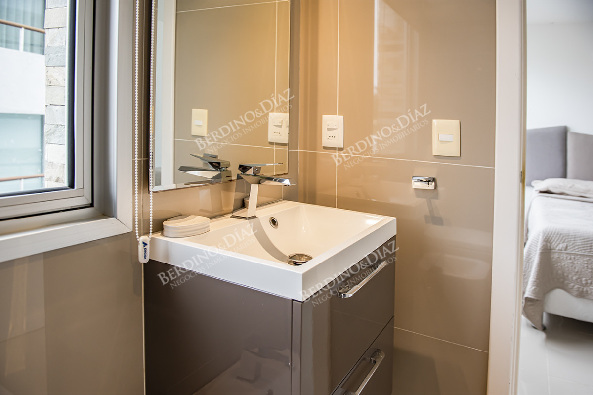 Apartamento ID.2463 - Departamento 3 dormitorios en venta. Oportunidad en Playa Mansa