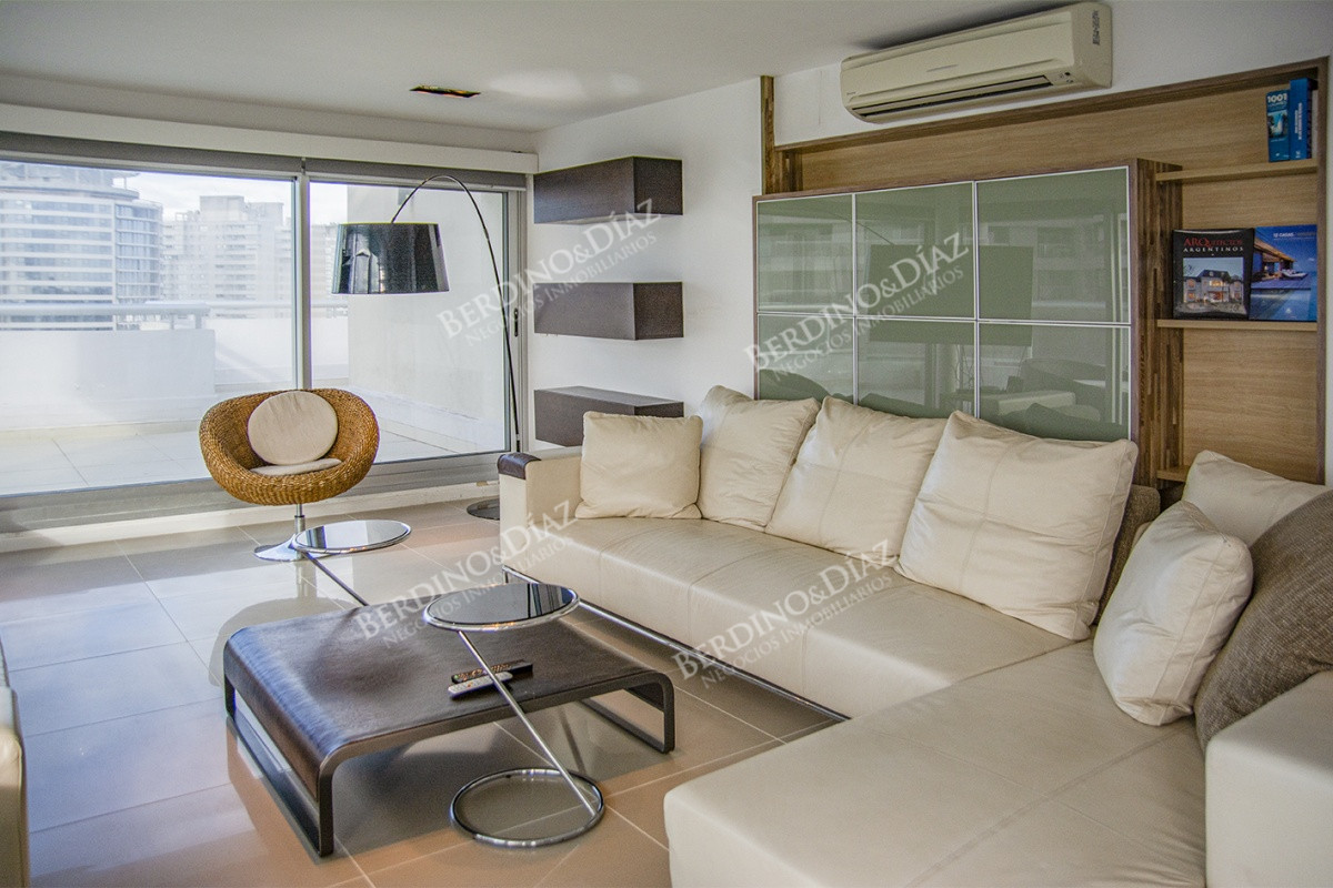 Apartamento ID.3030 - Departamento de 3 dormitorios en piso alto, Quartier del Mar, en venta.