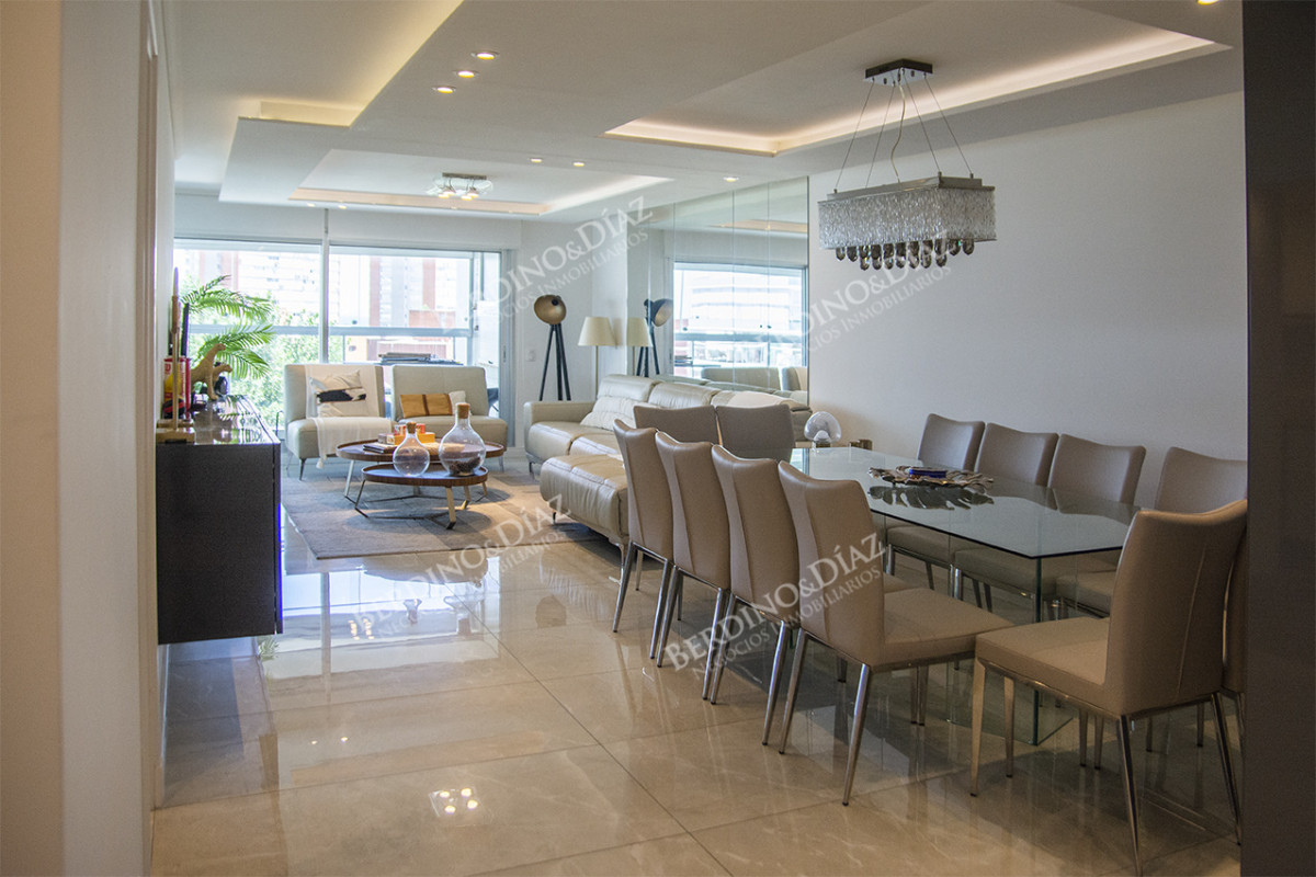 Apartamento ID.2475 - Vende departamento Playa  Mansa de 3 dormitorios parrillero