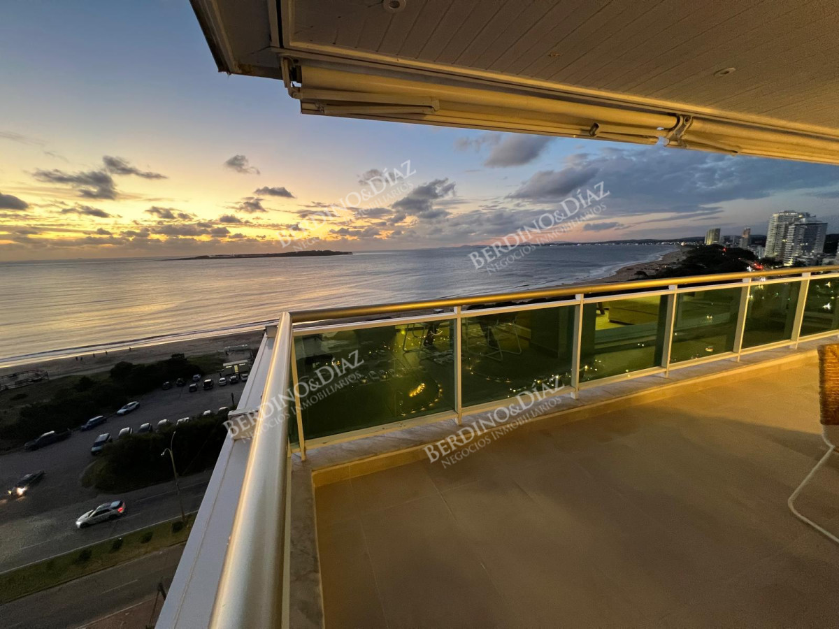 Apartamento ID.1301 - Apartamento a la venta en primera linea en CORAL TOWER