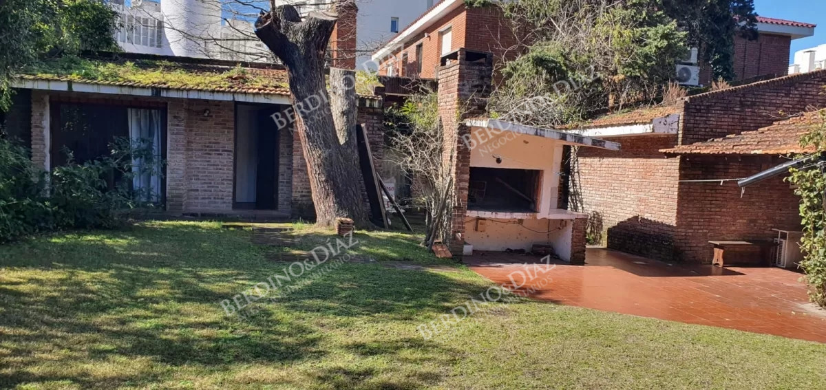 Casa ID.2565 - Venta Casa en Aidy Grill, Punta del Este con parrillero a pocas cuadras del mar