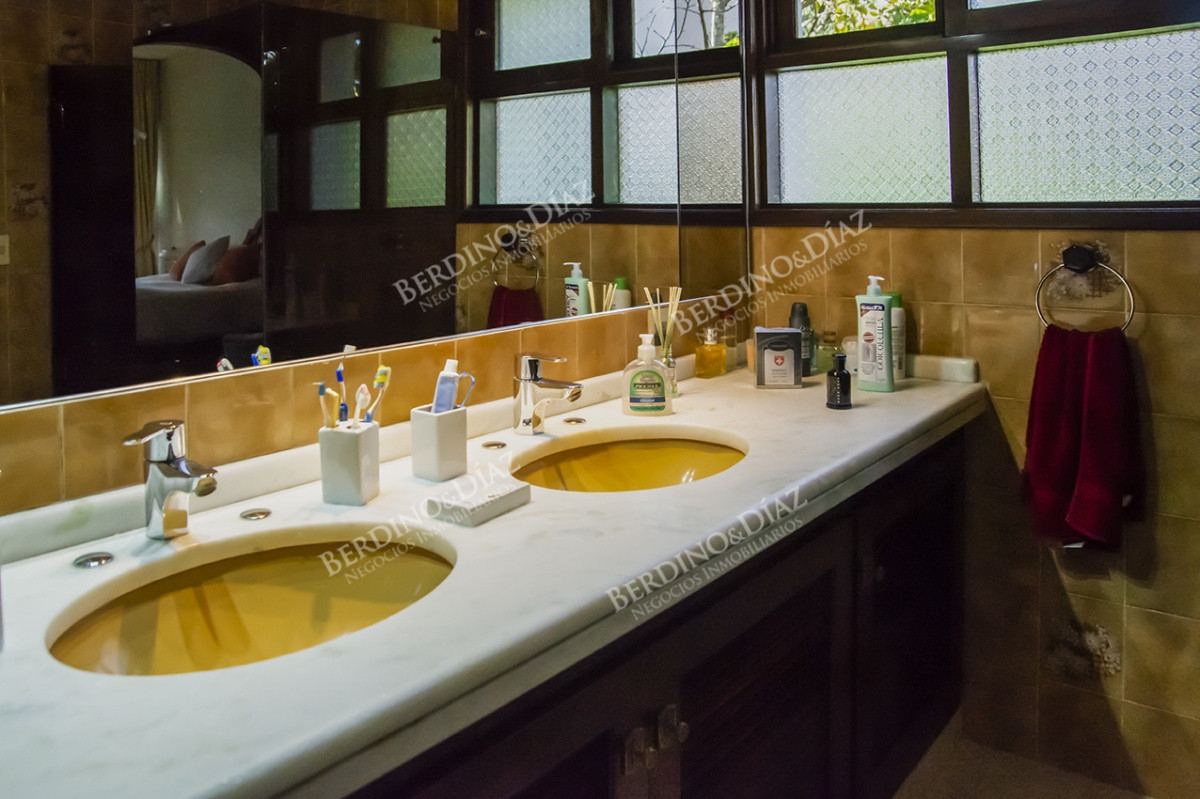 Casa ID.2667 - Casa en venta de 5 dormitorios en San Rafael , Punta del este 