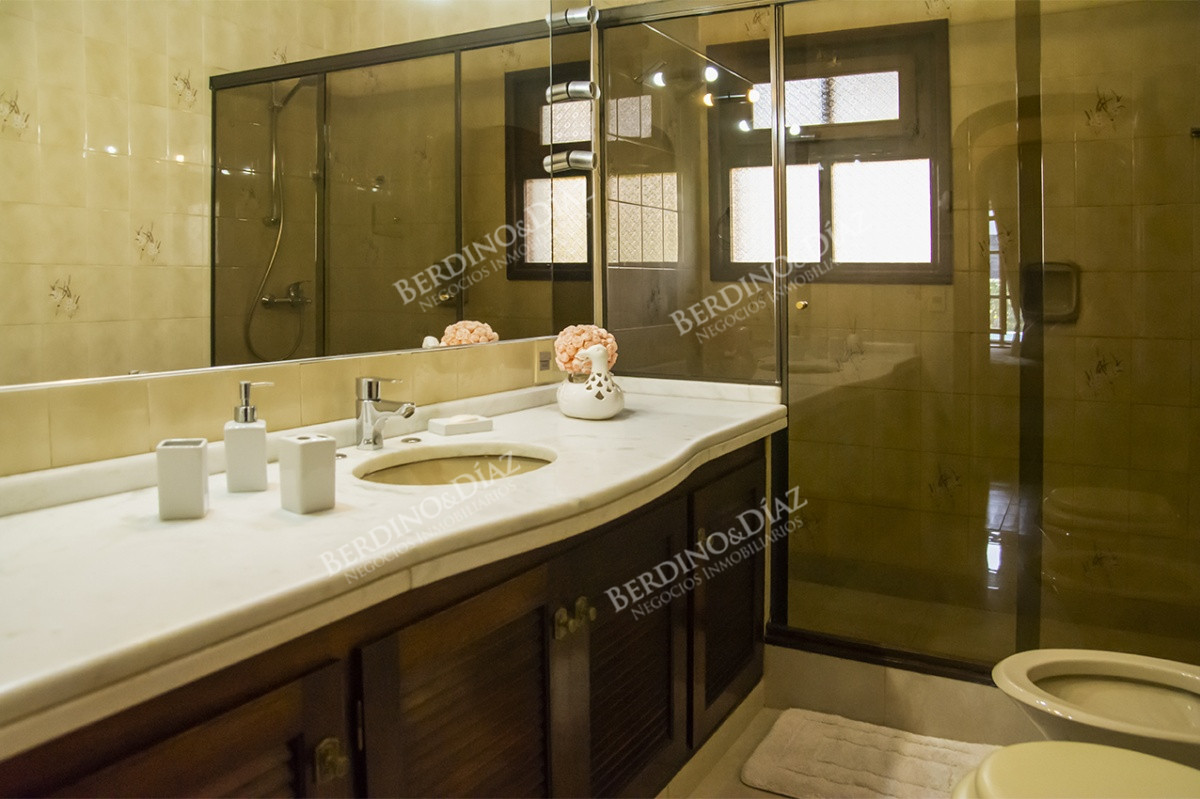 Casa ID.2667 - Casa en venta de 5 dormitorios en San Rafael , Punta del este 