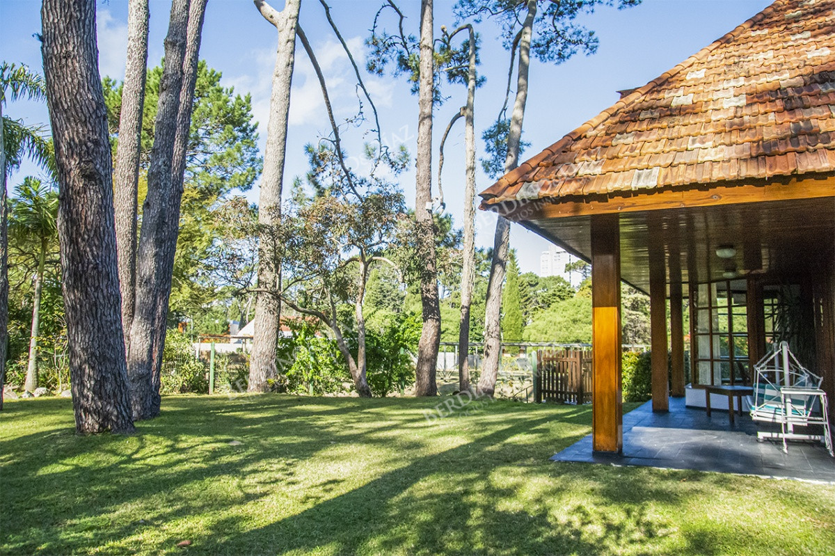Casa ID.2667 - Casa en venta de 5 dormitorios en San Rafael , Punta del este 