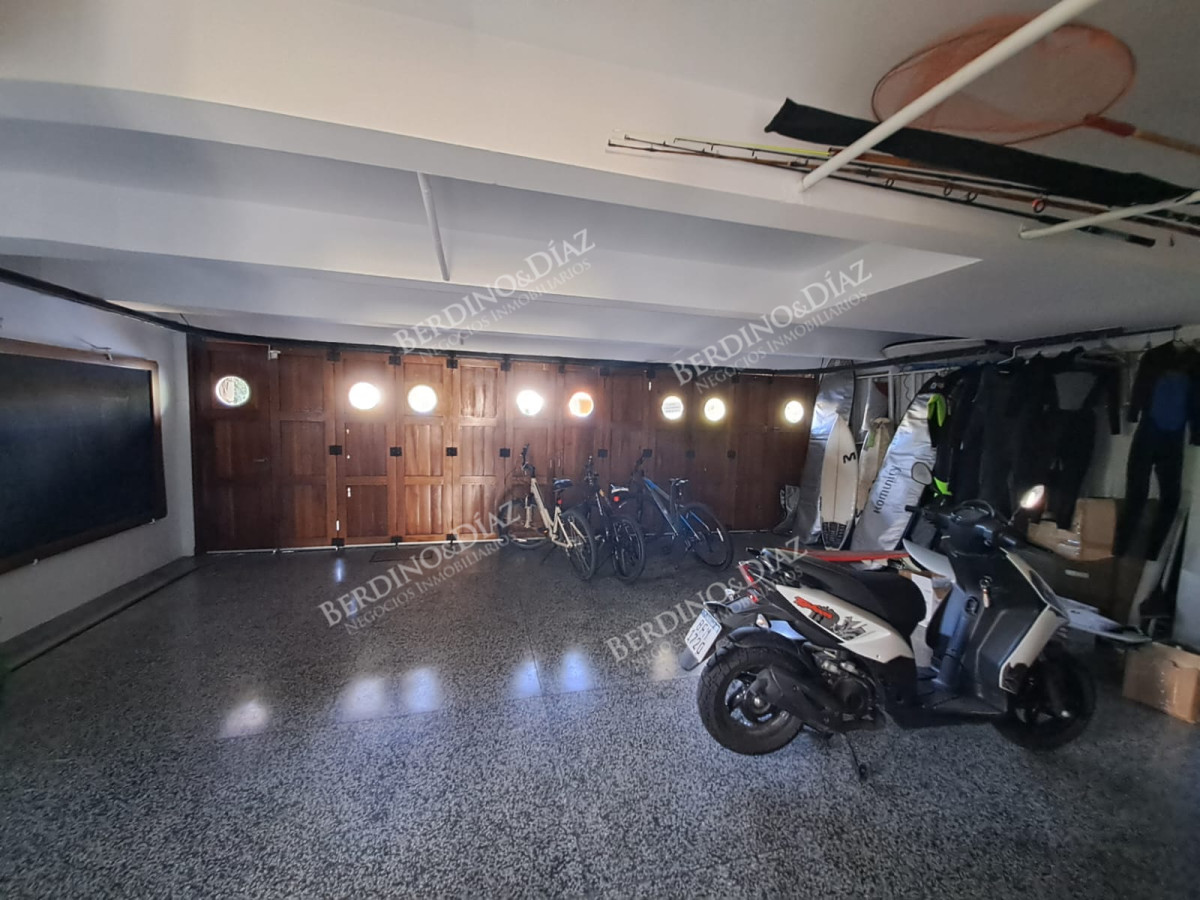 Casa ID.2590 - Casa de gran tamaño ubicada en zona de paz y tranquilidad.