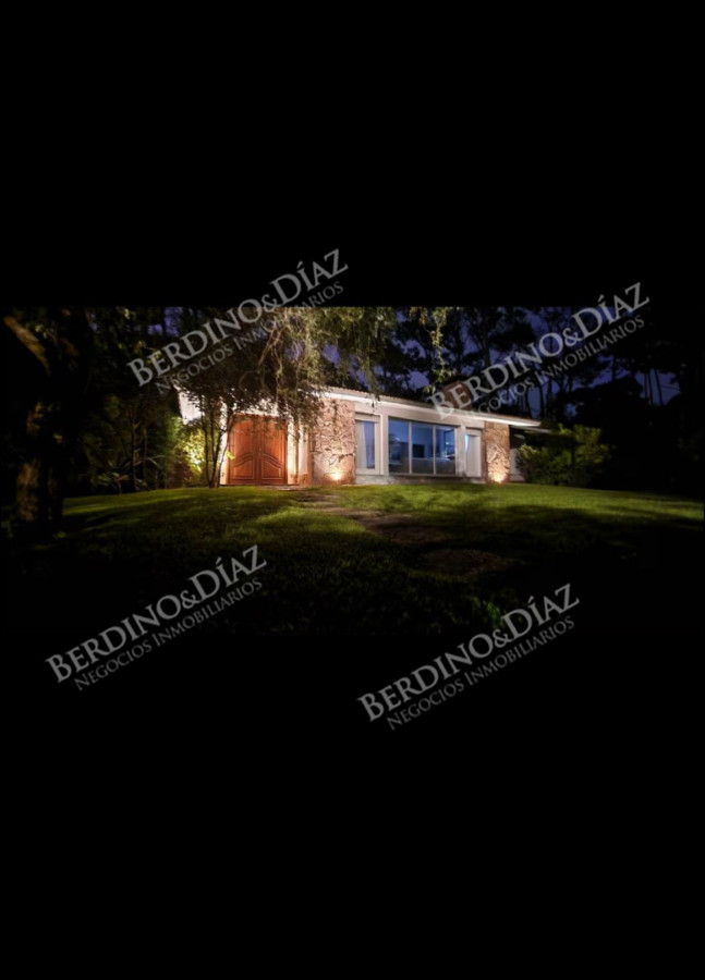 Casa ID.2666 - Casa en venta 3 dormitorios en San Rafael Punta del Este 