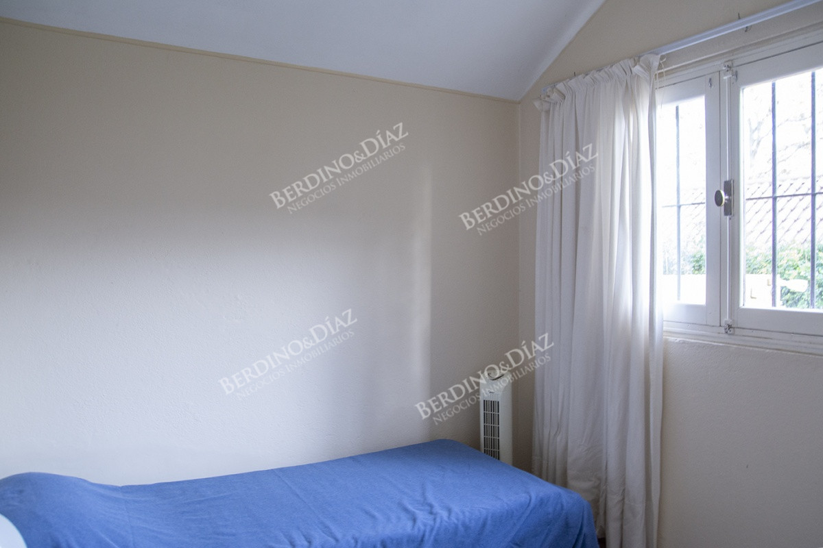 Casa ID.2679 - Casa a la venta en playa mansa Punta Del Este, gran tamaño ubicada en zona privilegiada.