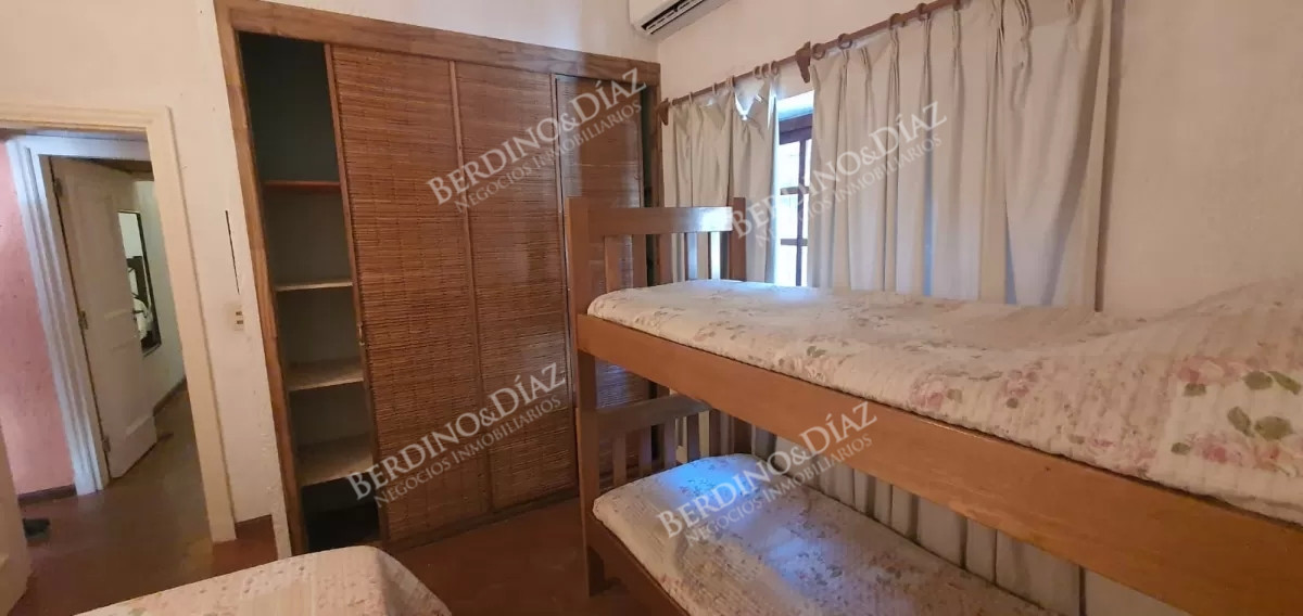 Casa ID.2565 - Venta Casa en Aidy Grill, Punta del Este con parrillero a pocas cuadras del mar