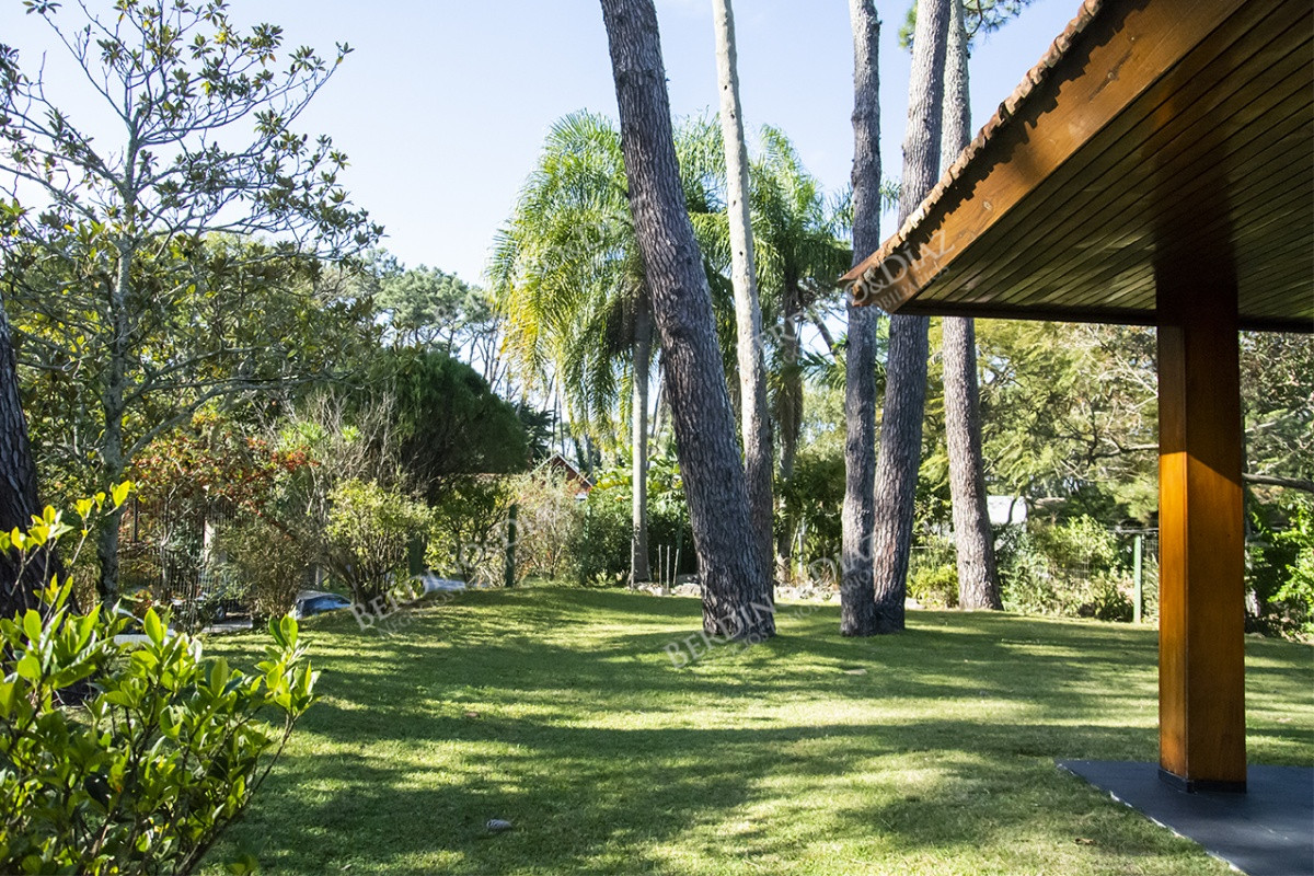 Casa ID.2667 - Casa en venta de 5 dormitorios en San Rafael , Punta del este 
