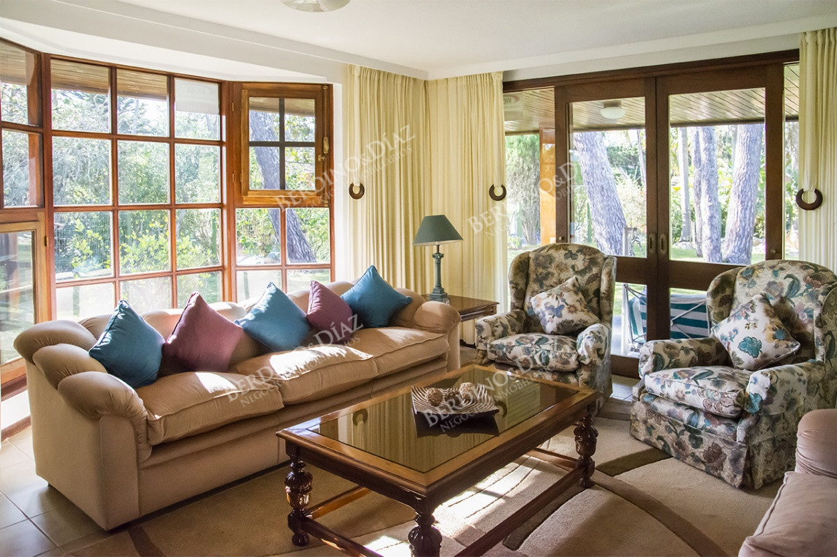 Casa ID.2667 - Casa en venta de 5 dormitorios en San Rafael , Punta del este 