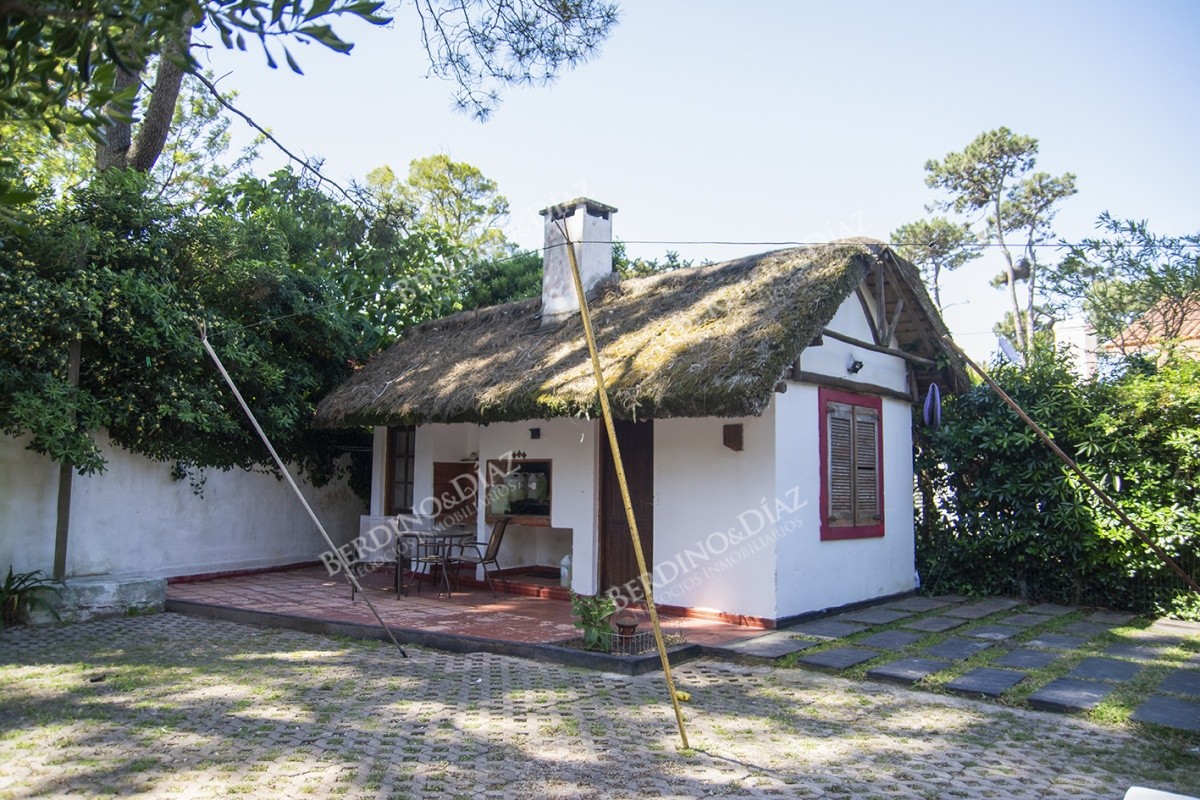 Casa ID.1261 - Muy linda casa en zona Rincón del Indio, Punta del Este