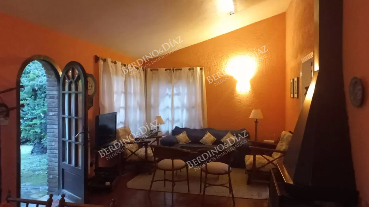 Casa ID.2565 - Venta Casa en Aidy Grill, Punta del Este con parrillero a pocas cuadras del mar