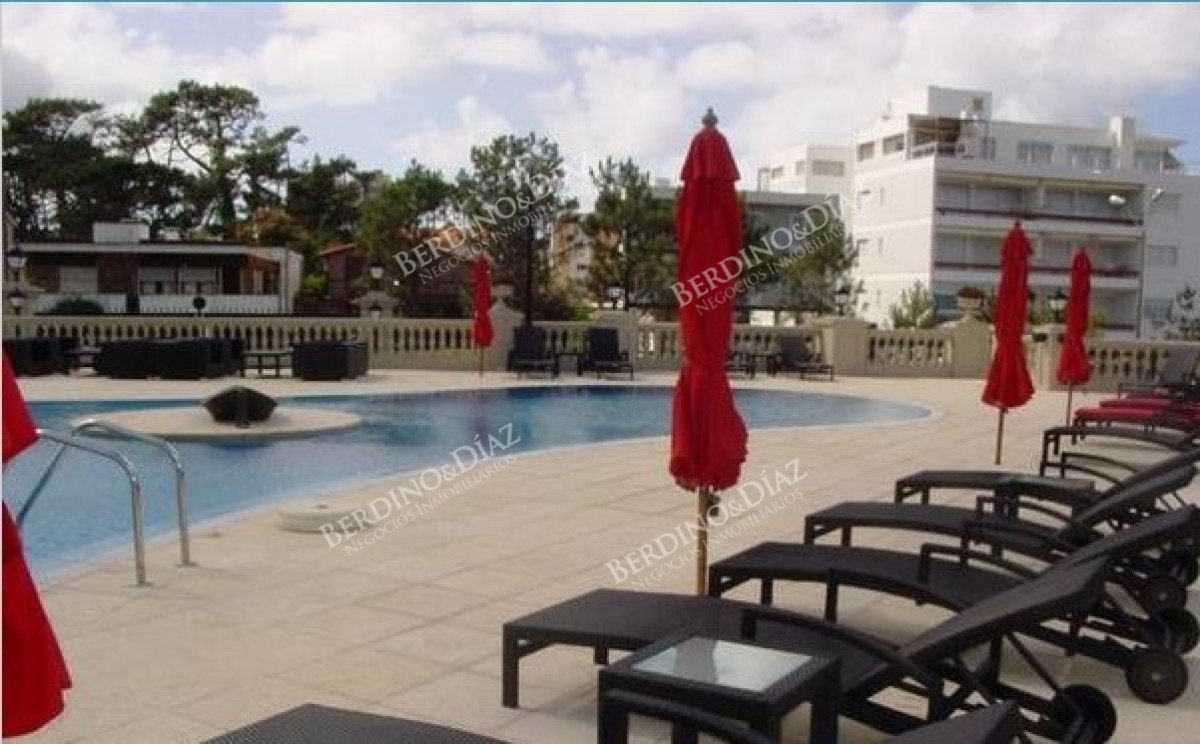 Apartamento ID.2745 - Departamento de 2 dormitorios en venta en Le Jardin, Punta del Este