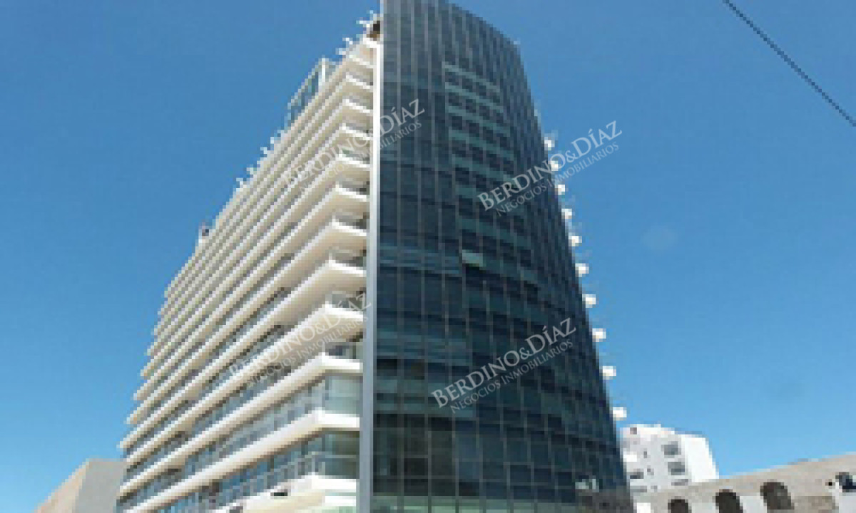 Apartamento ID.2476 - Departamento en venta en Mansa Punta del Este