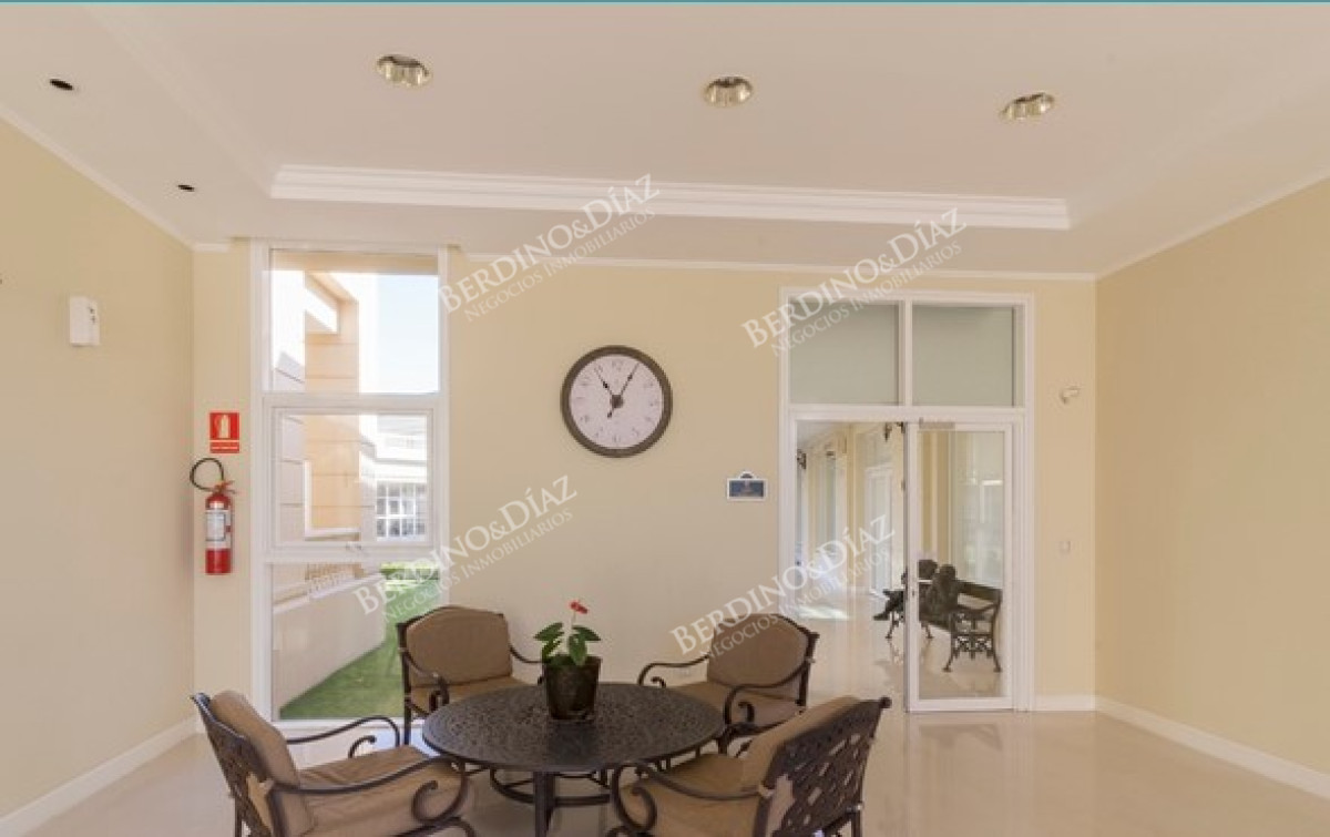 Apartamento ID.2745 - Departamento de 2 dormitorios en venta en Le Jardin, Punta del Este