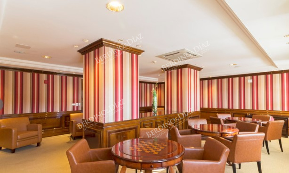 Apartamento ID.2745 - Departamento de 2 dormitorios en venta en Le Jardin, Punta del Este