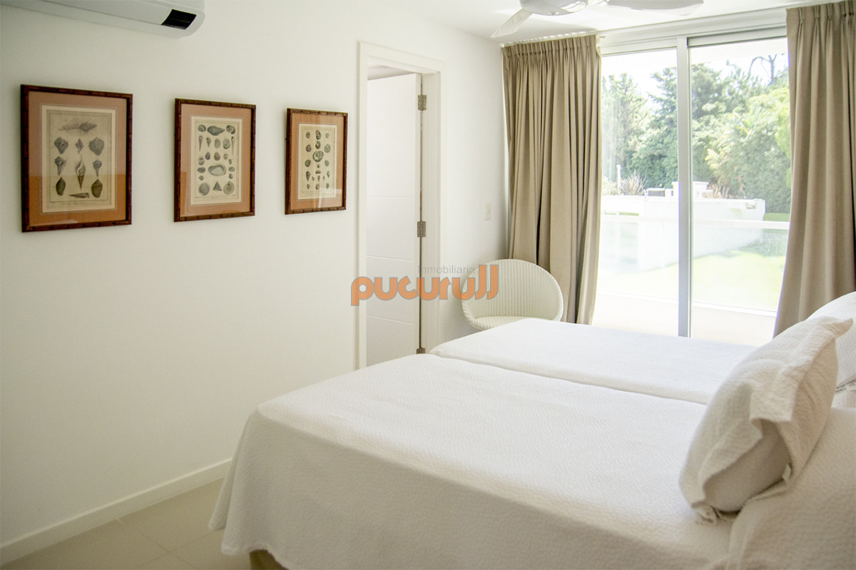 Apartamento ID.2650 - En venta apartamento de 3 dormitorios en excelente ubicacion, Pinares Punta del Este