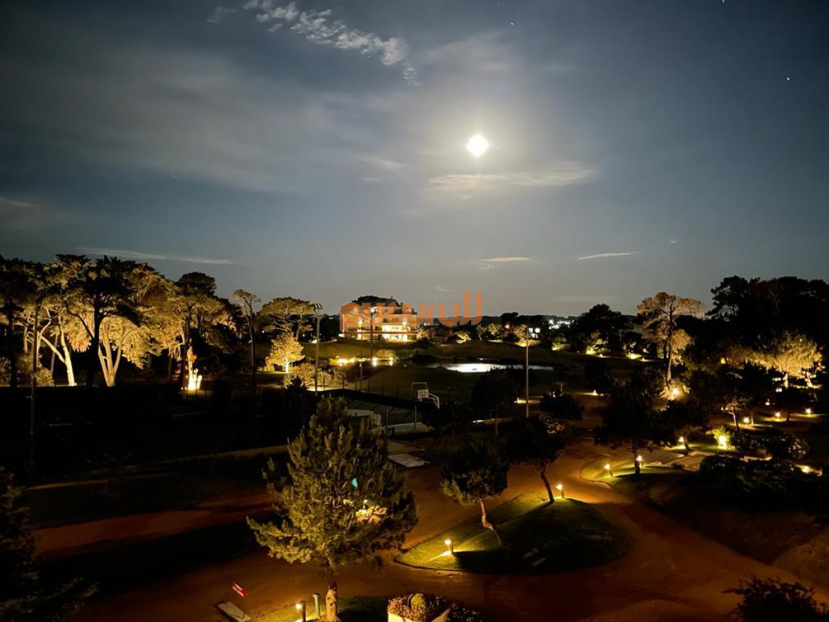 Apartamento ID.1482 - Comodo e iluminado departamento en venta de 3 dormitorios con preciosa vista al mar. Veramansa