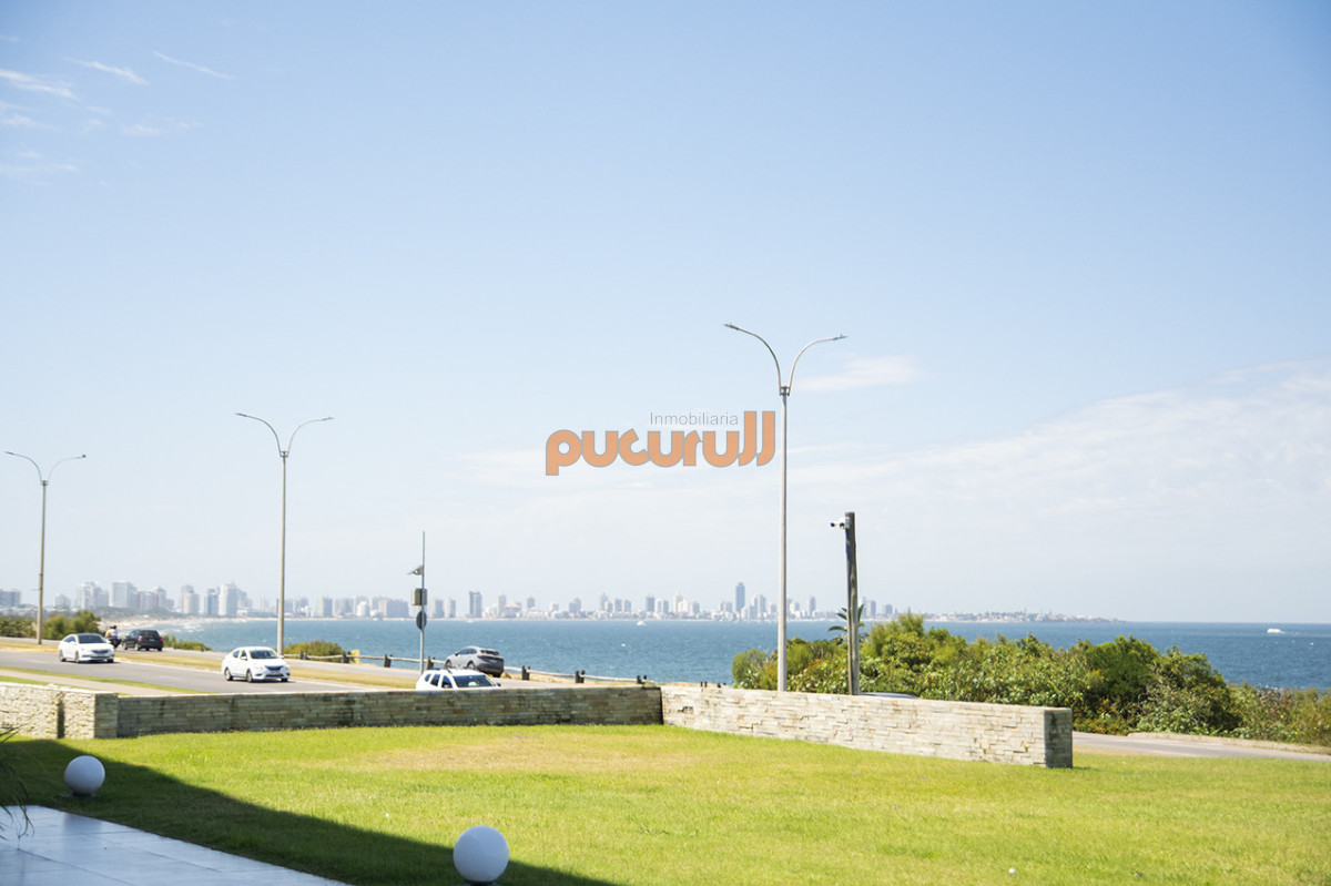 Apartamento ID.2650 - En venta apartamento de 3 dormitorios en excelente ubicacion, Pinares Punta del Este