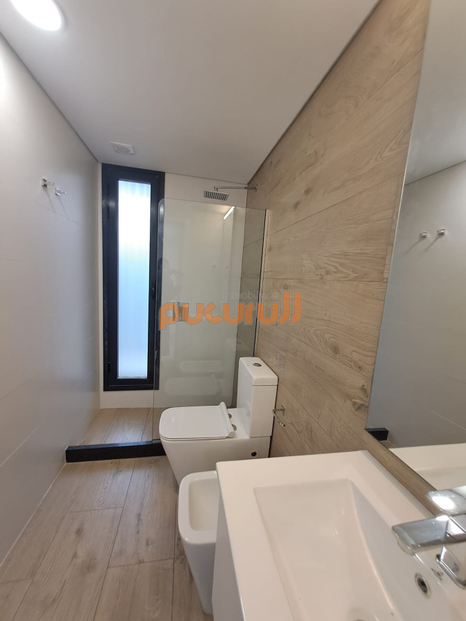 Apartamento ID.2000 - Espectacular departamento de 3 dormitorios frente al mar. Walmer Lagoon