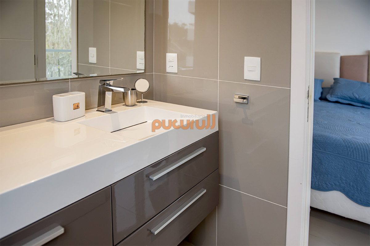 Apartamento ID.1480 - Departamento de 3 dormitorios en venta. Gran Oportunidad en Playa Mansa.