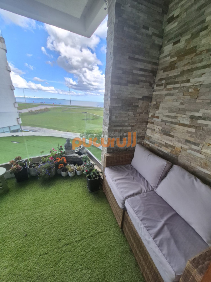 Apartamento ID.2667 - Apartamento en venta primera linea Playa Mansa Punta del Este 2 dormitorios