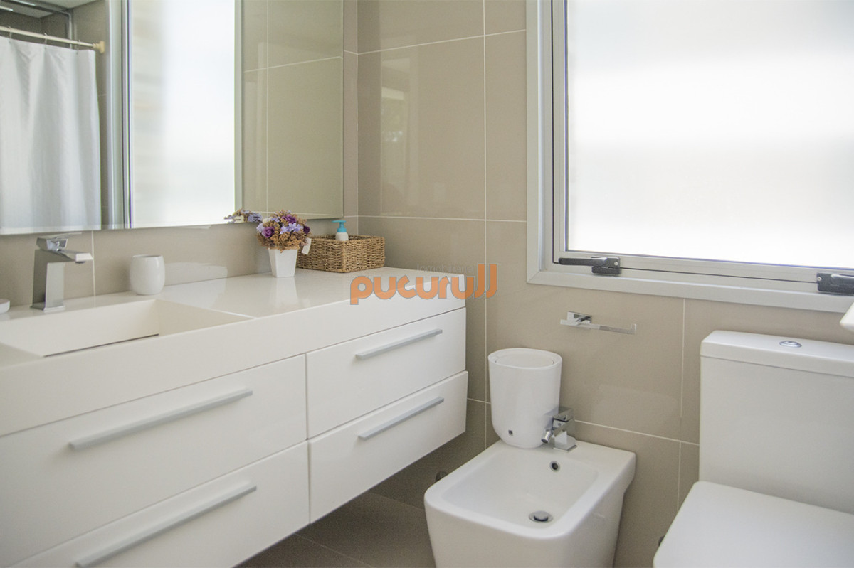 Apartamento ID.2650 - En venta apartamento de 3 dormitorios en excelente ubicacion, Pinares Punta del Este