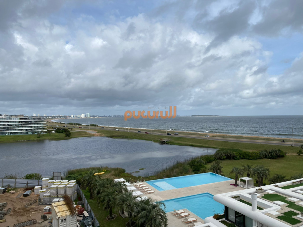 Apartamento ID.2651 - Invierta con financiación en espectacular torre con vista a la laguna y el mar. 