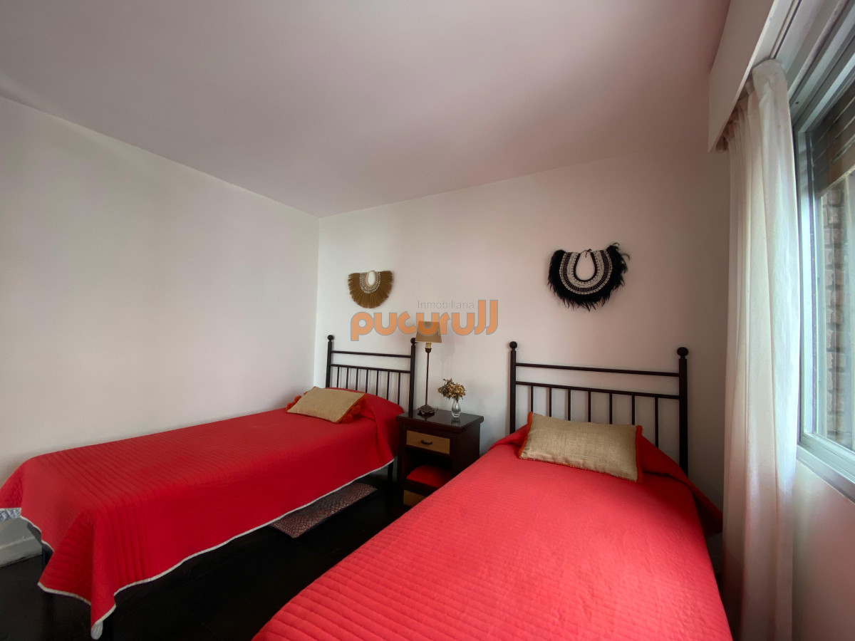 Apartamento ID.2578 - Vende apartamento con vista al mar de 3 dormitorios, Punta del Este