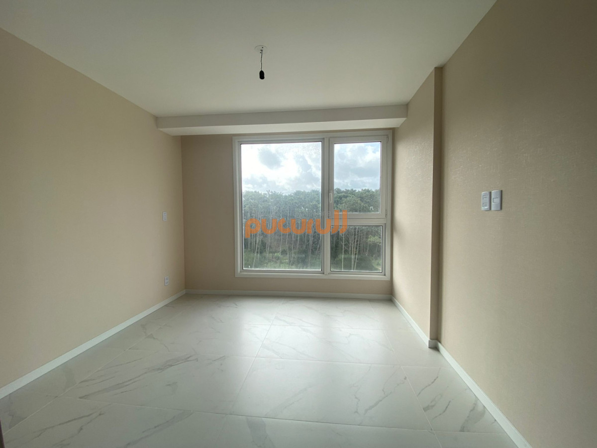 Apartamento ID.2651 - Invierta con financiación en espectacular torre con vista a la laguna y el mar. 