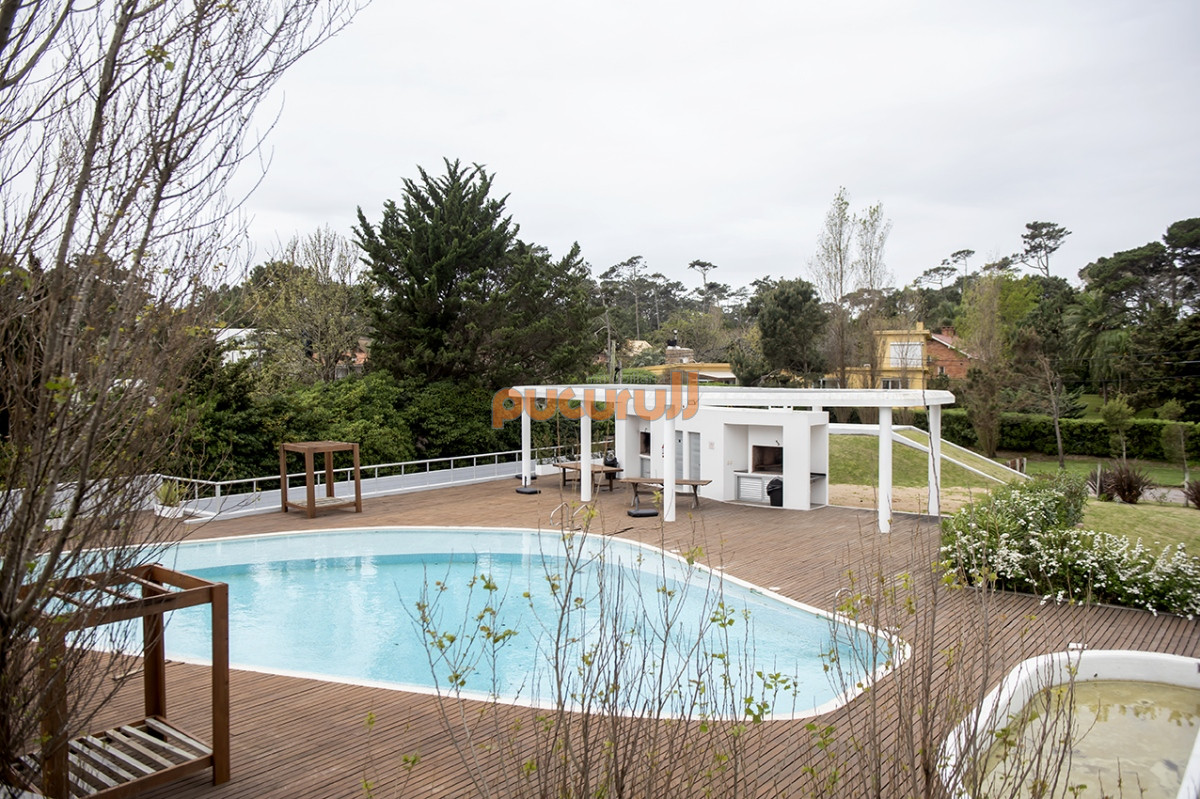 Apartamento ID.1480 - Departamento de 3 dormitorios en venta. Gran Oportunidad en Playa Mansa.