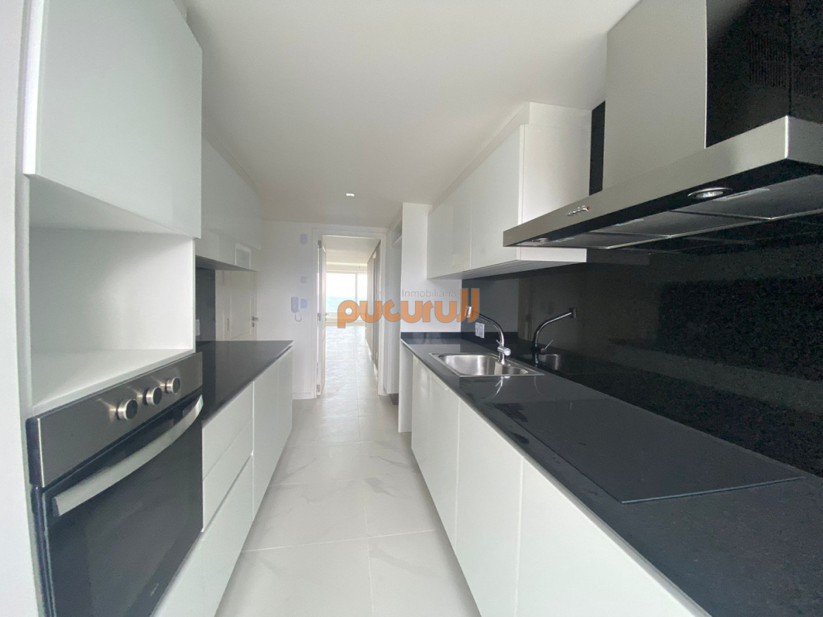 Apartamento ID.2651 - Invierta con financiación en espectacular torre con vista a la laguna y el mar. 