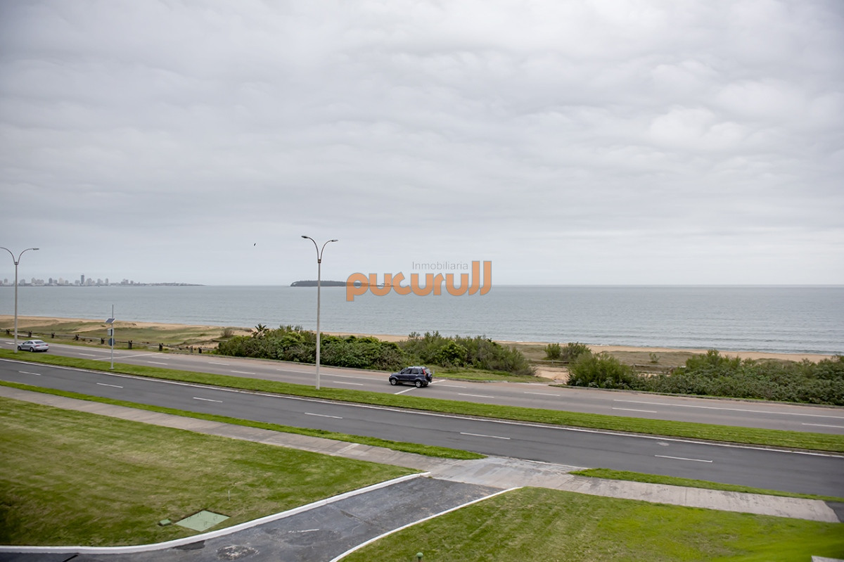 Apartamento ID.1480 - Departamento de 3 dormitorios en venta. Gran Oportunidad en Playa Mansa.