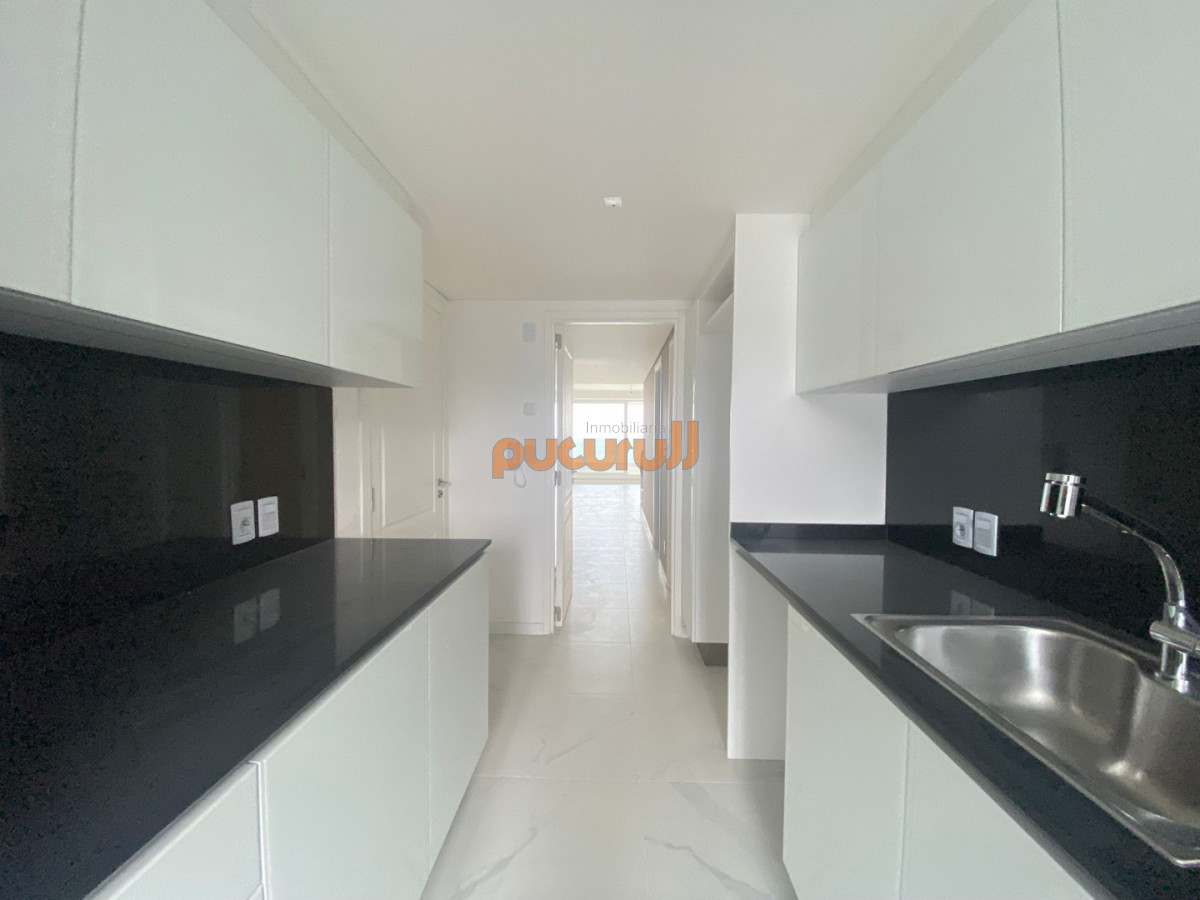 Apartamento ID.2651 - Invierta con financiación en espectacular torre con vista a la laguna y el mar. 