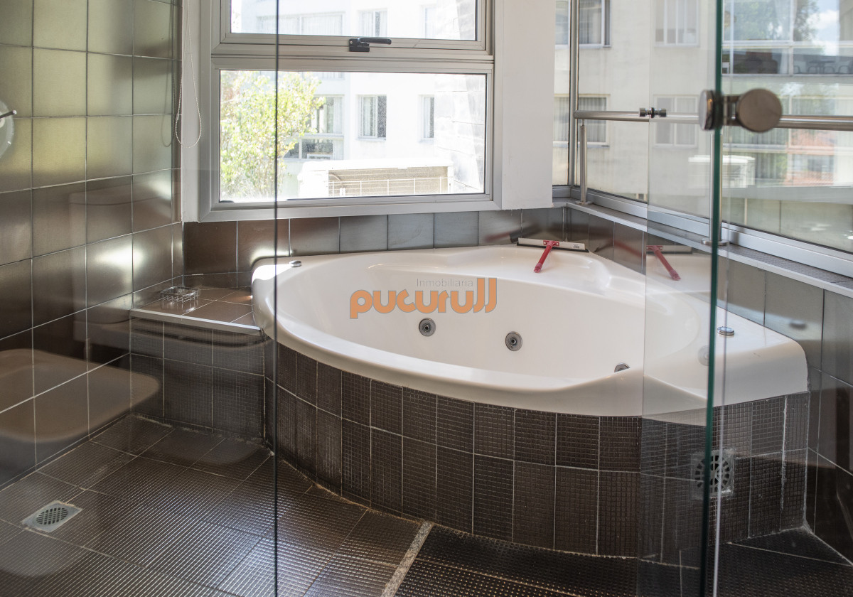 Apartamento ID.2002 - Hermoso Ph con azotea propia, parrillero, 2 dormitorios, No te lo pierdas.