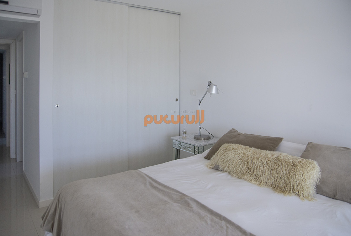 Apartamento ID.1478 - Se vende apartamento de 3 dormitorios en Edificio Horizonte, Playa Mansa, Punta del Este 