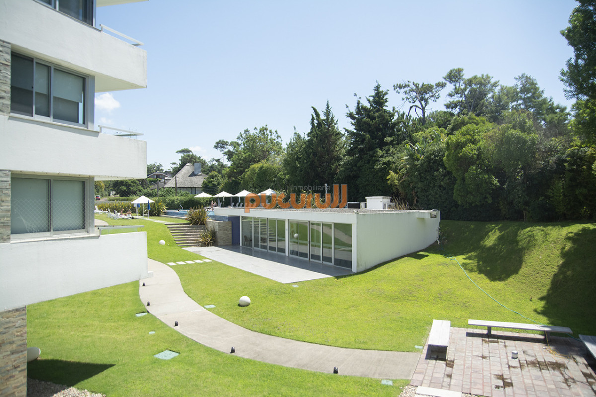 Apartamento ID.2650 - En venta apartamento de 3 dormitorios en excelente ubicacion, Pinares Punta del Este