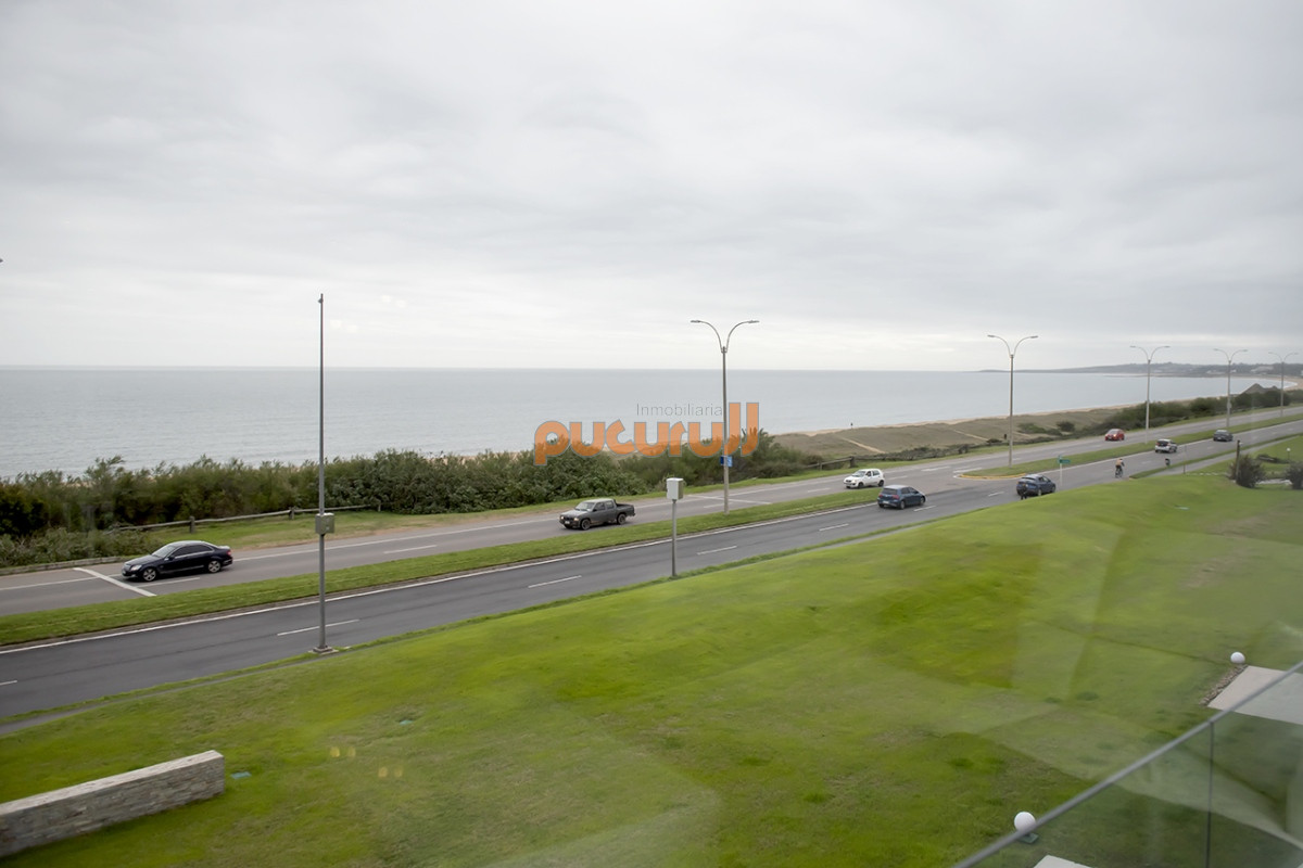 Apartamento ID.1480 - Departamento de 3 dormitorios en venta. Gran Oportunidad en Playa Mansa.