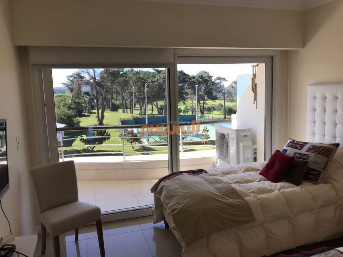 Apartamento ID.1482 - Comodo e iluminado departamento en venta de 3 dormitorios con preciosa vista al mar. Veramansa