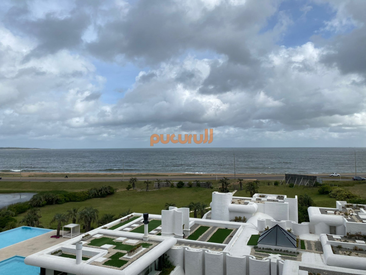 Apartamento ID.2651 - Invierta con financiación en espectacular torre con vista a la laguna y el mar. 