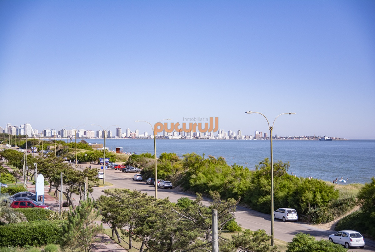 Apartamento ID.1478 - Se vende apartamento de 3 dormitorios en Edificio Horizonte, Playa Mansa, Punta del Este 