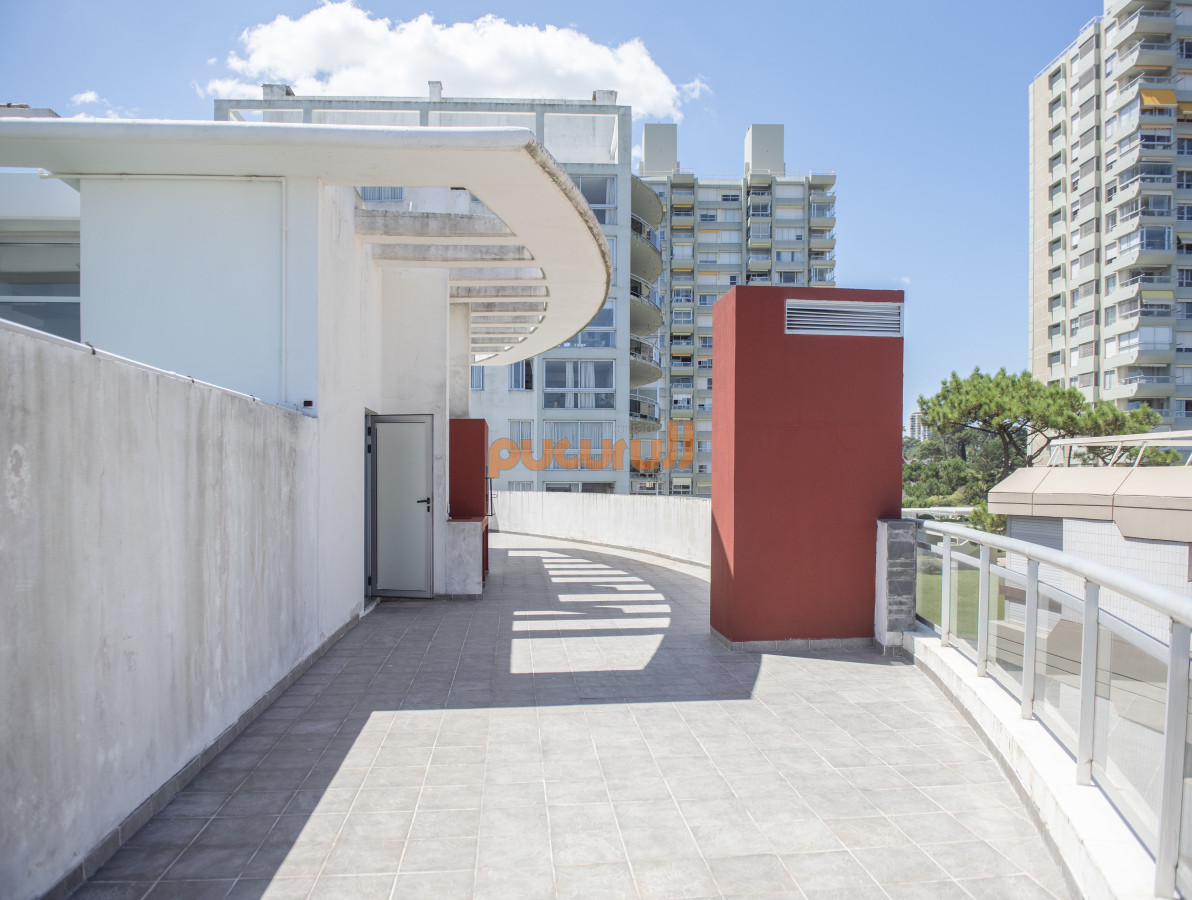Apartamento ID.2002 - Hermoso Ph con azotea propia, parrillero, 2 dormitorios, No te lo pierdas.