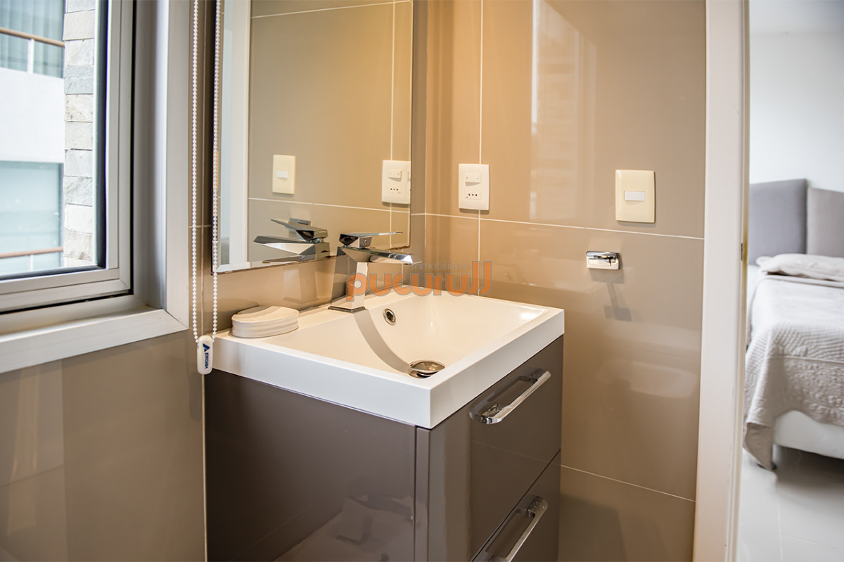Apartamento ID.1480 - Departamento de 3 dormitorios en venta. Gran Oportunidad en Playa Mansa.
