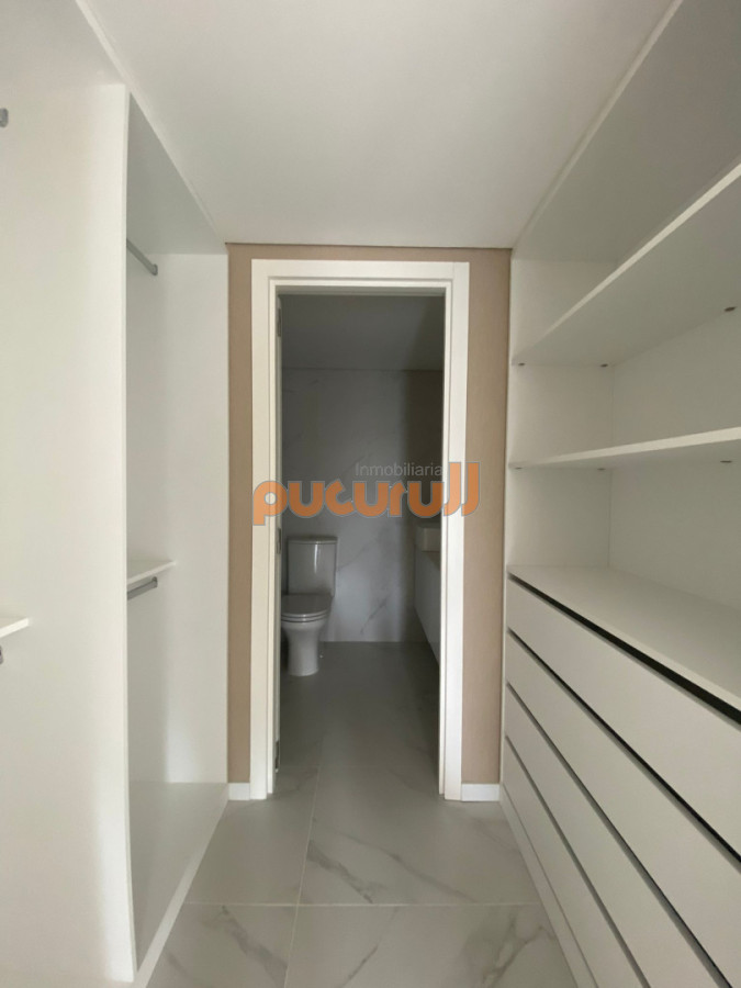 Apartamento ID.2651 - Invierta con financiación en espectacular torre con vista a la laguna y el mar. 