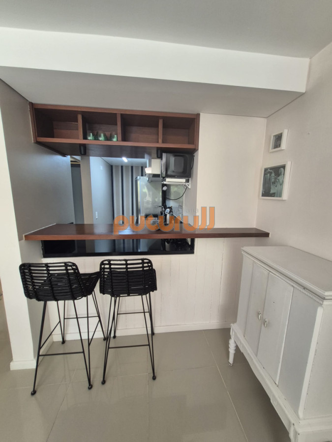 Apartamento ID.2671 - Apartamento en Venta de 2 dormitorios en Punta del Este Sobre Roosevelt