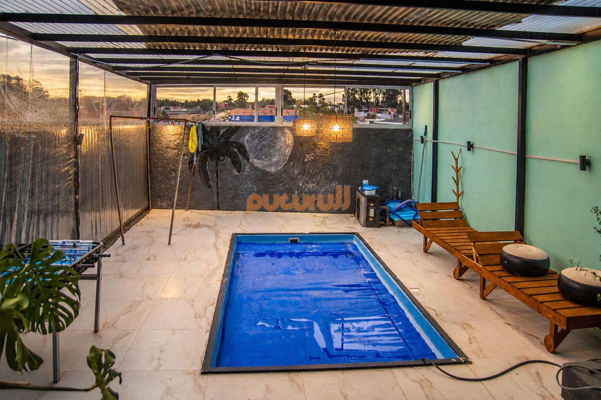 Casa ID.3006 - En venta casa de 4 dormitorios en Barrio 4 H en Maldonado, con barbacoa y piscina