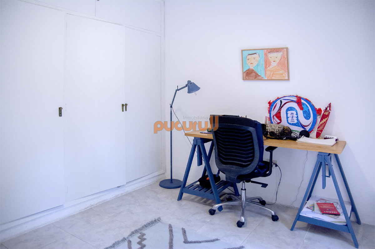 Casa ID.2603 - Excelente chalet de 5 dormitorios en venta a pasos de Playa Mansa Punta del Este