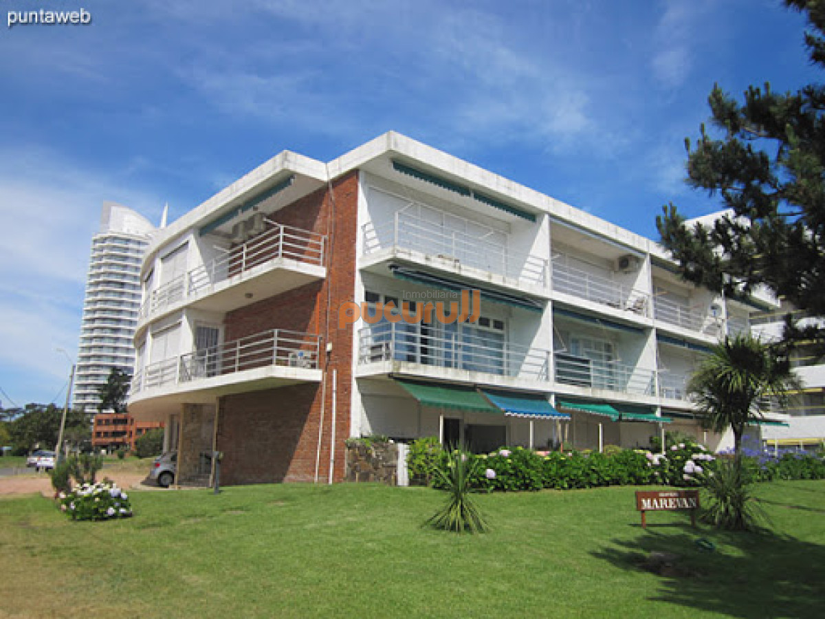 Apartamento ID.2896 - Departamento de 2 dormitorios en venta en Playa Mansa